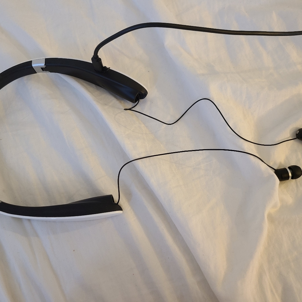 Wireless headset - Picture 2 of 4